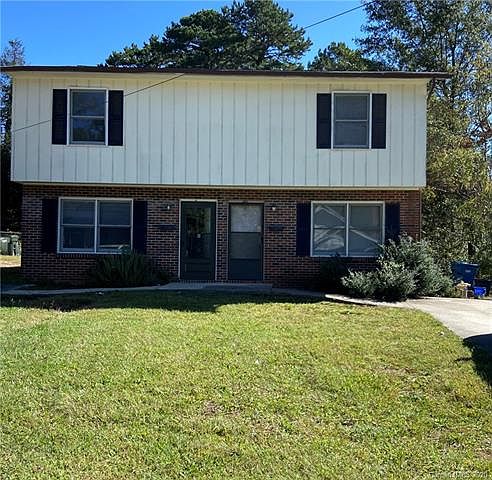 1st image of 607/609 3rd St SE