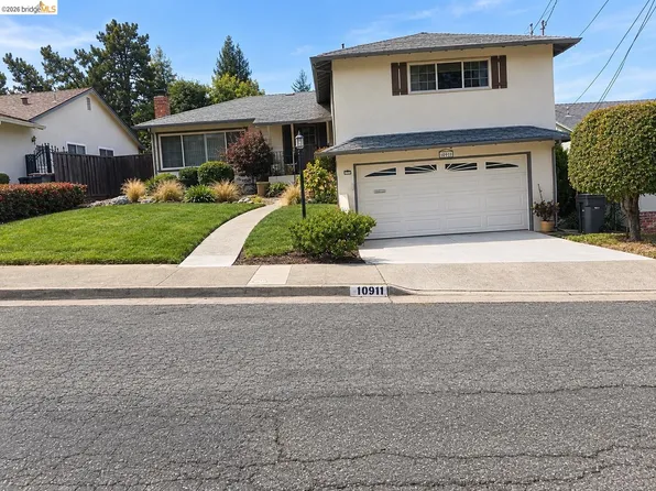 10911 Cotter St, Oakland, CA 94605