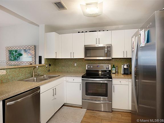 5th image of 10 Aragon Ave Suite 809