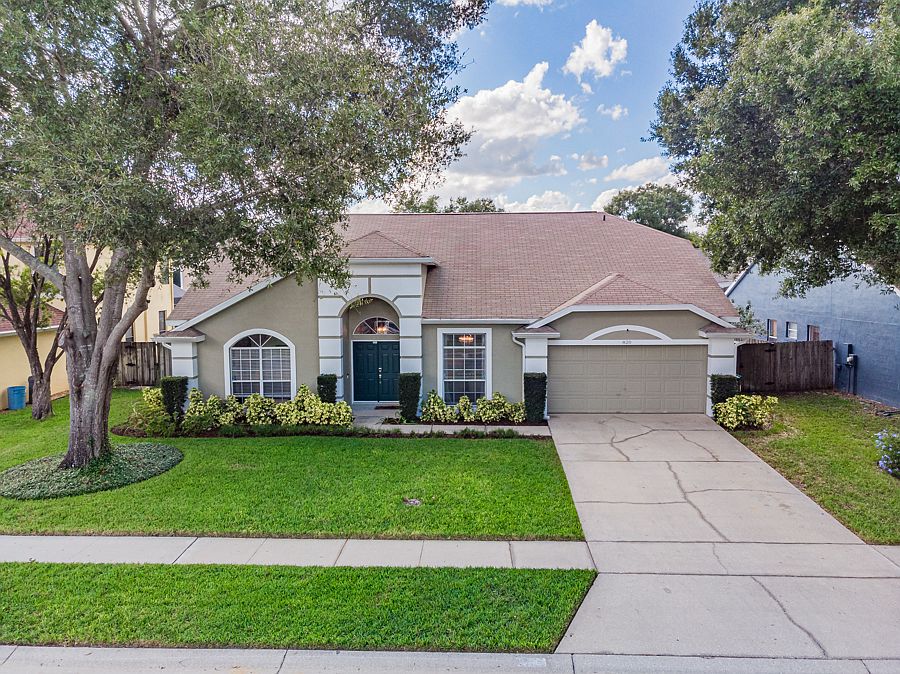 1st image of 820 Laurelcrest Dr