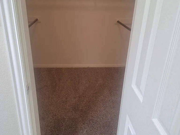 709 Shady Meadow Ln — Photo 9