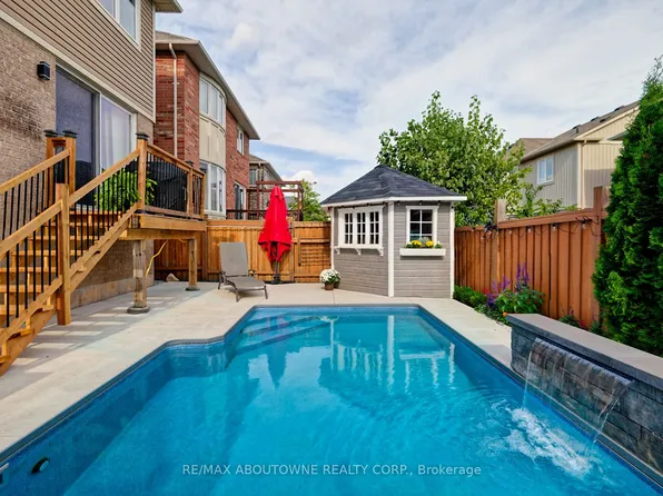 310 Leitch Lndg, Milton, ON L9T 7M9