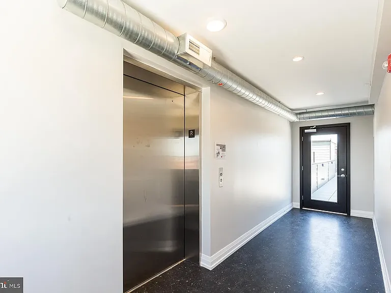 512 E Girard Ave #201 — Photo 13