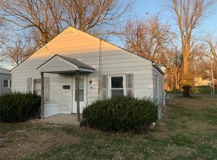 305 S McGill St, Jerseyville, IL 62052