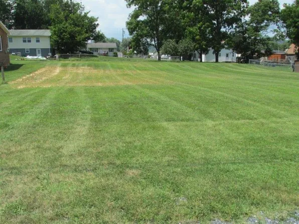 1255 Birch Ave, Buena Vista, VA 24416