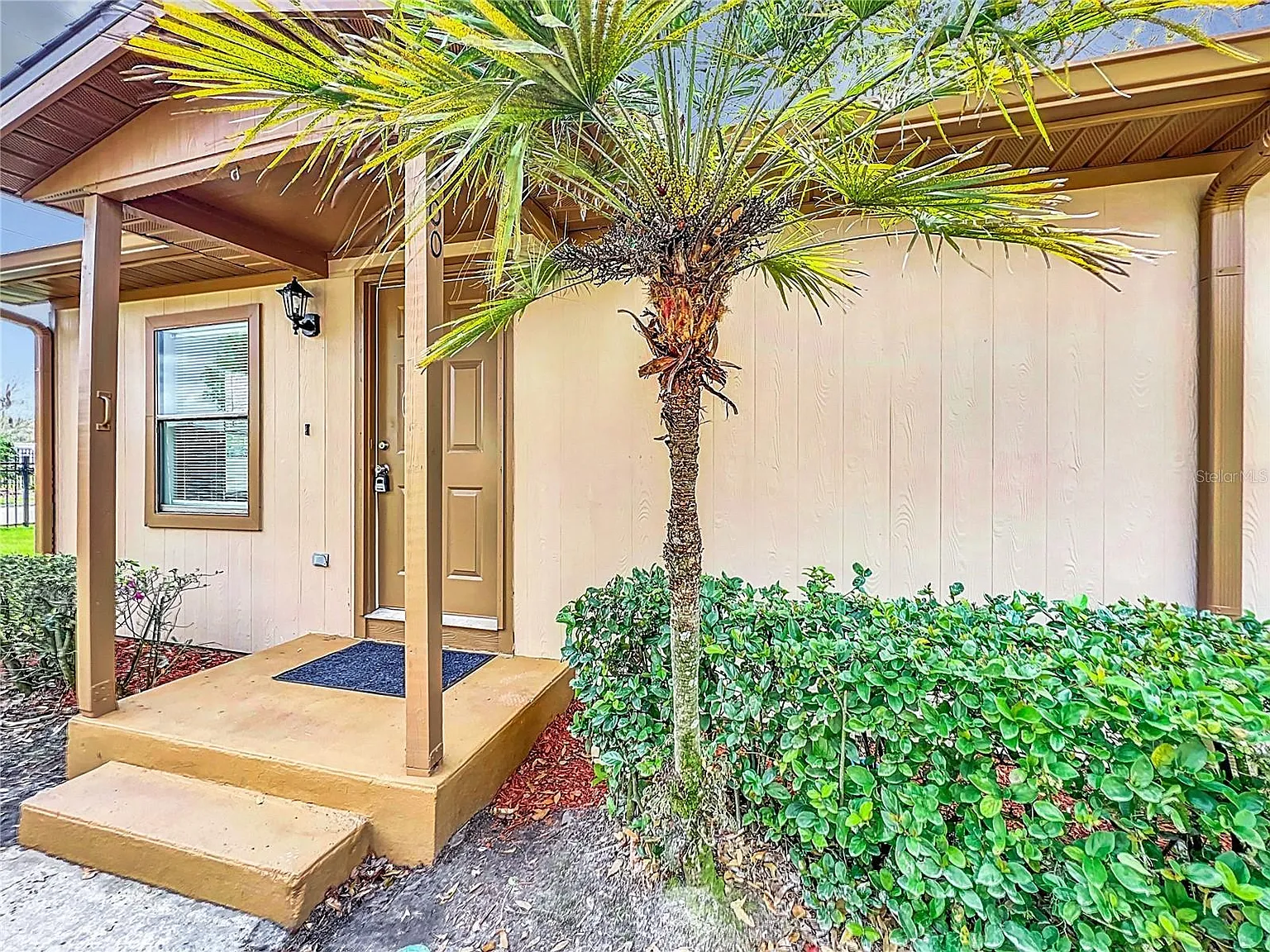 2 bed, 950 sqft, $1,999 — Photo 3