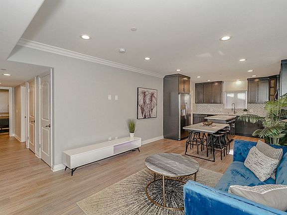 3rd image of 4508 Esmeralda St #4508