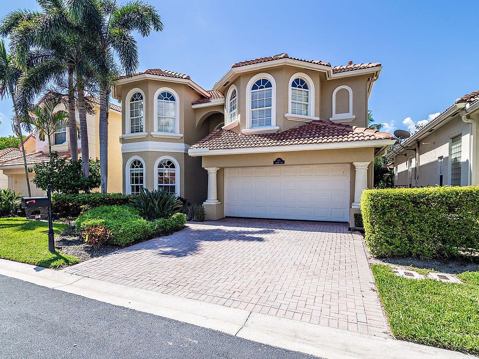 1st image of 702 Voyager Ln