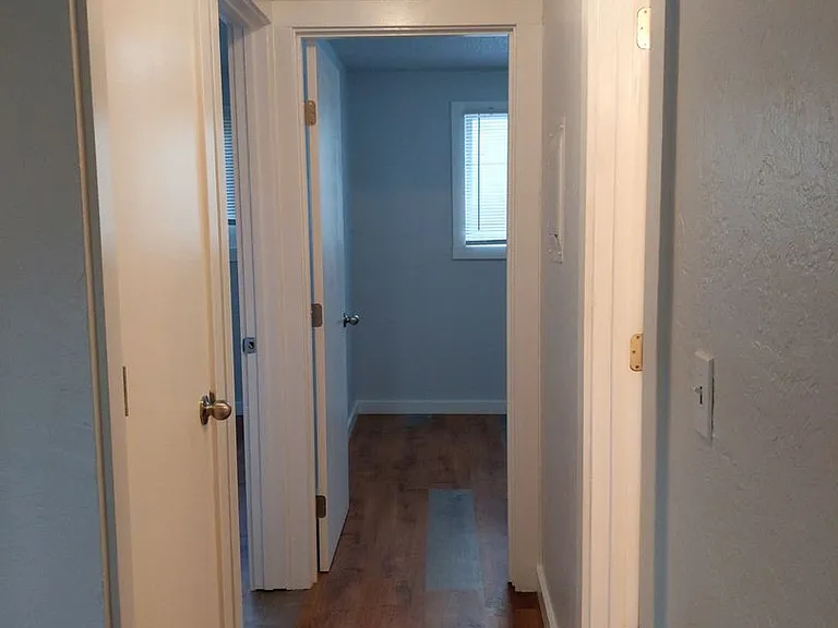 142 Jefferson St — Photo 35