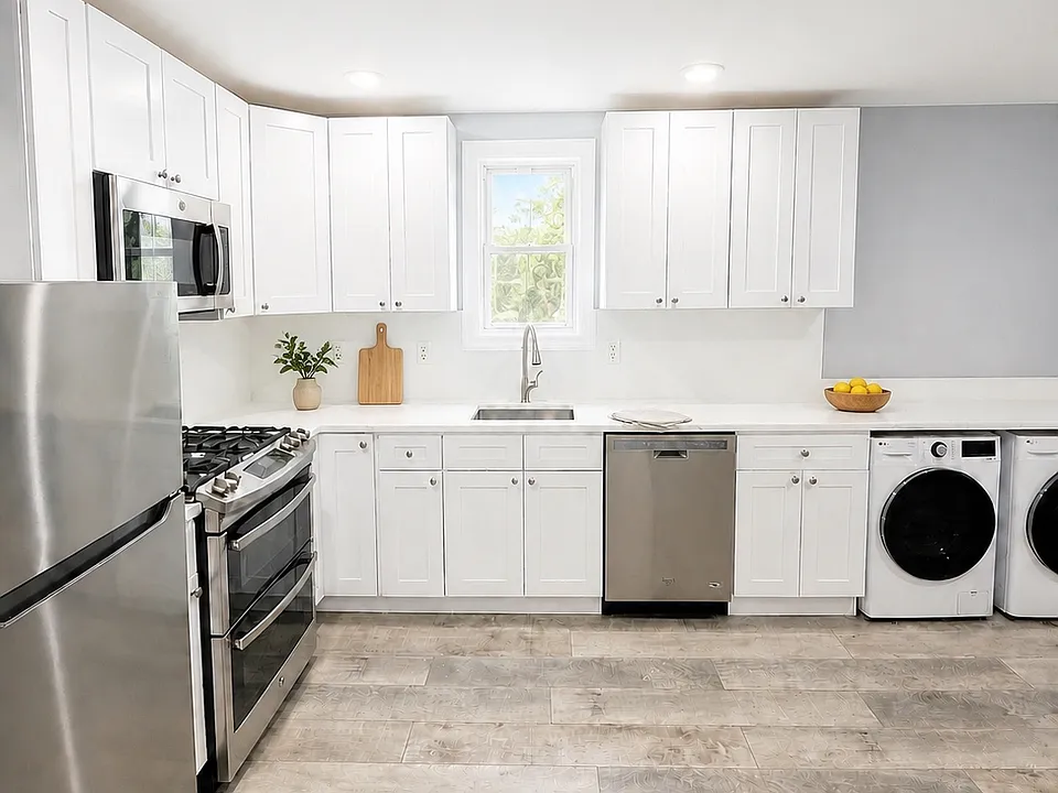 131 Paterson Ave #2