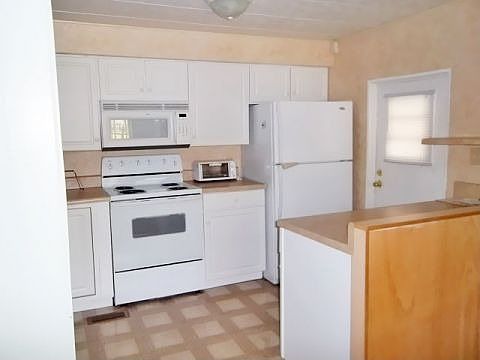 2nd image of 2326 NW 47th Cir