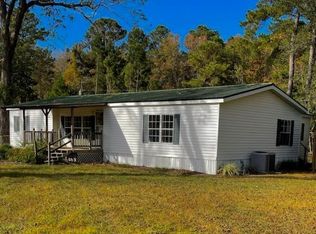 813 Michael Lake Rd, Patterson, GA 31557