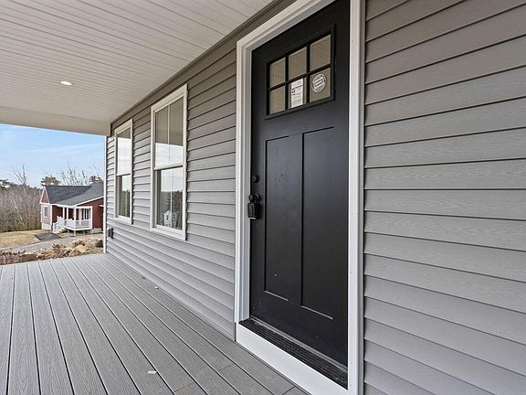 5th image of 14 Pelletier Drive
