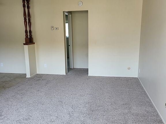 3rd image of 3967 Illinois St APT 10
