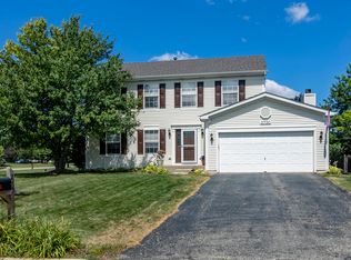 2730 Delaware Ln, Lindenhurst, IL 60046