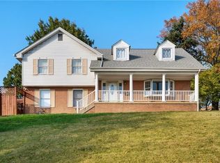 5136 Rosecrest Dr, Pittsburgh, PA 15201