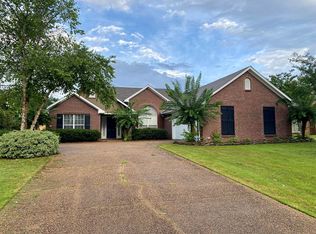 608 Summer Pl, Flowood, MS 39232