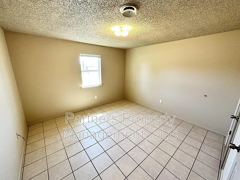 97 Pine Ave #3 — Photo 15
