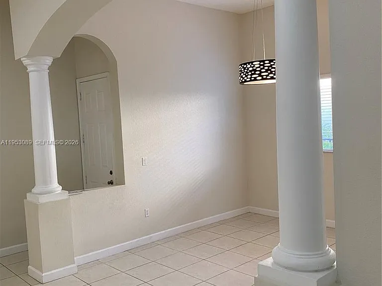 7564 SW 190th St — Photo 2
