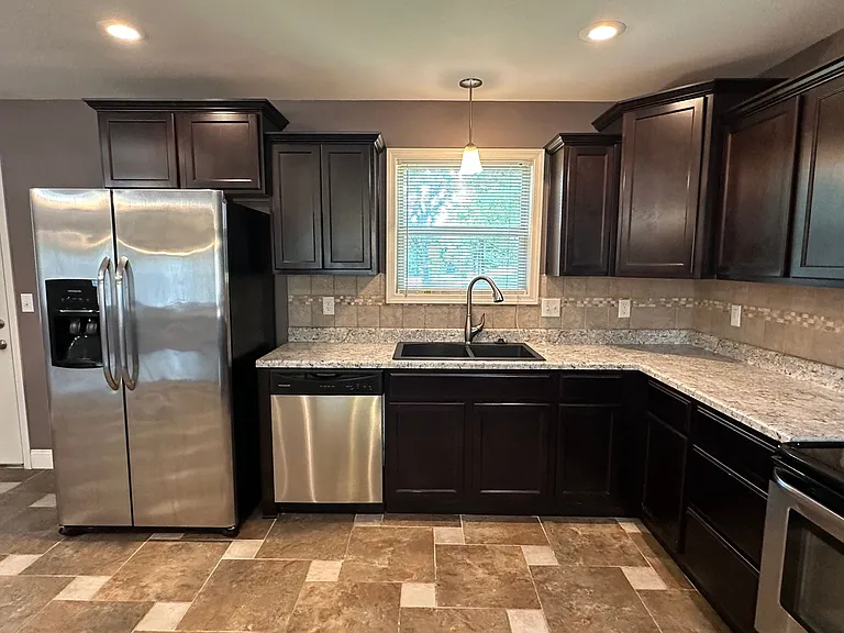 335 Lyle Curtis Cir — Photo 20