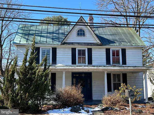 6 High St, Brookeville, MD 20833