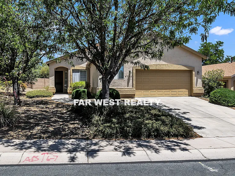 6728 E Voltaire Dr — Photo 2