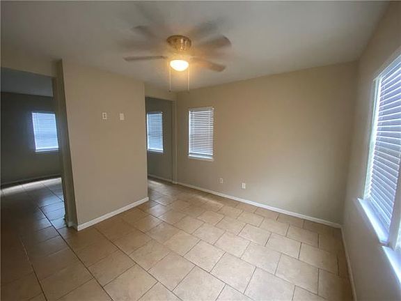 2nd image of 2035 Amelia St