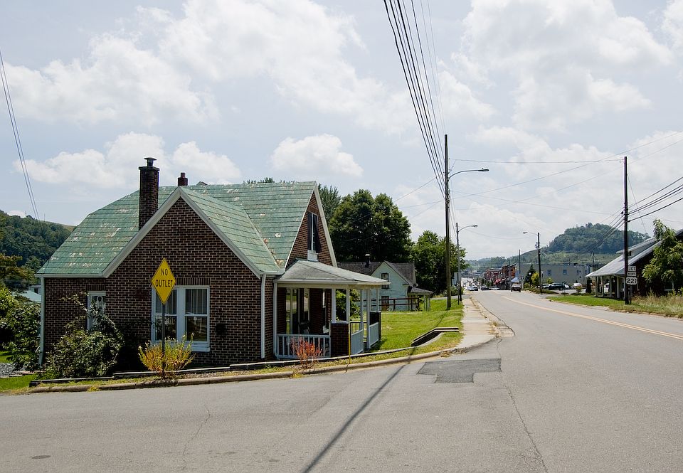 1st image of 306 N Jefferson Ave
