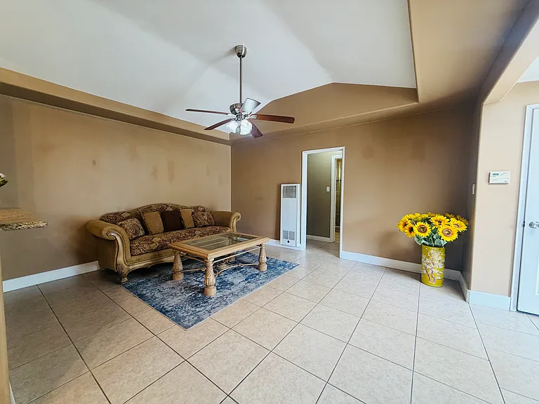 4229 W Regent Dr — Photo 5