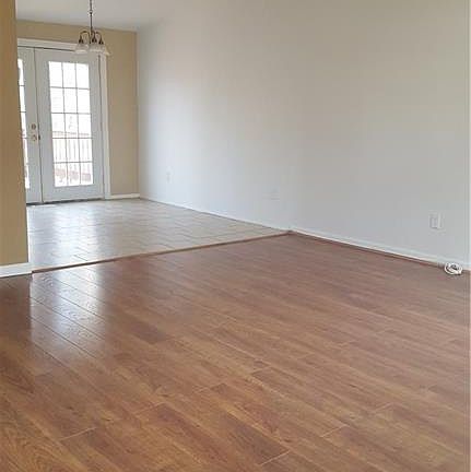 5th image of 8900 Sonnet Hill Ct