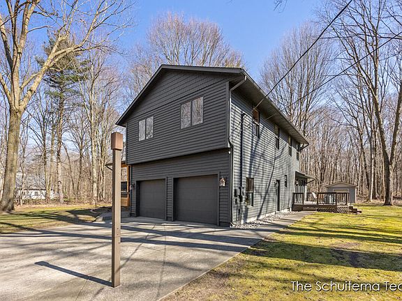 4th image of 12890 Woodhaven Dr