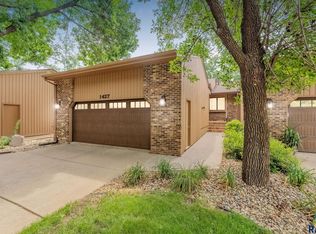 1427 S Westward Ho Pl, Sioux Falls, SD 57105
