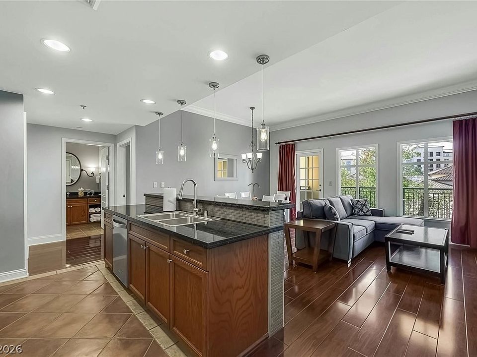 1st image of 30 Strada Di Villaggio #205
