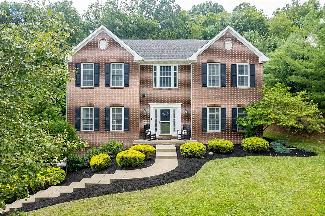 8422 David Dr photo 1