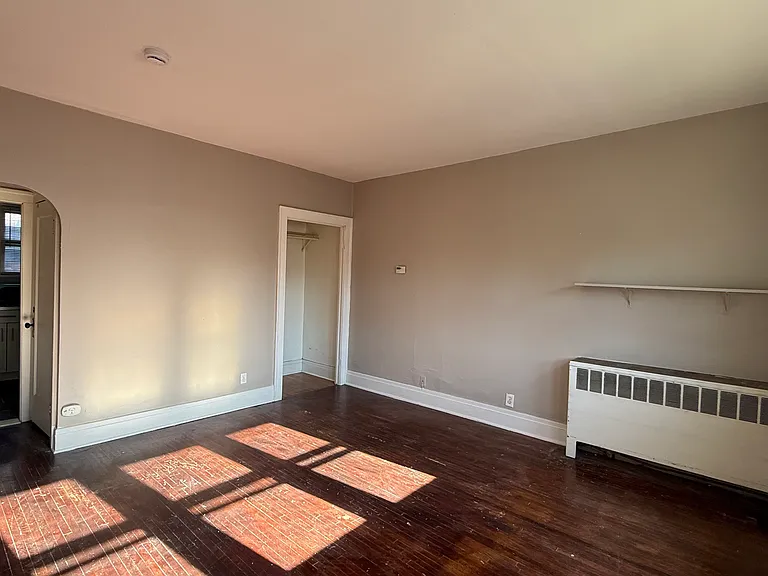 2 Arlington Pl #4 — Photo 4
