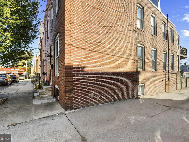 635 S Fagley St — Photo 5