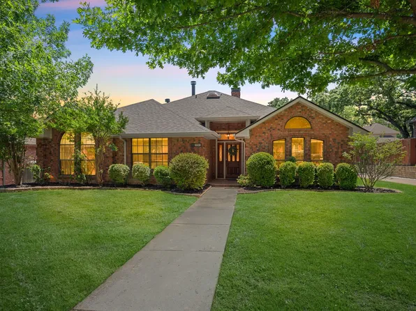 3907 Meadow Dr, Grapevine, TX 76051