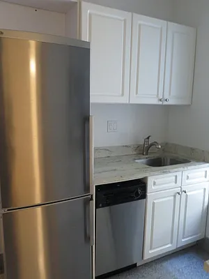 Rented by Bohemia Realty Group | media 37