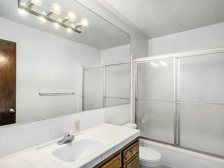 Barcelona Apartments — Photo 8