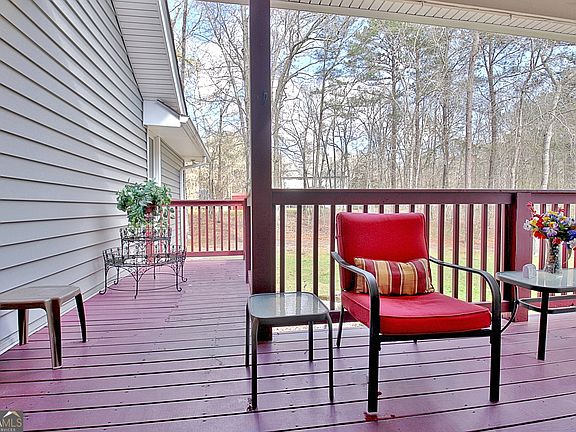 5th image of 967 Tope Rd