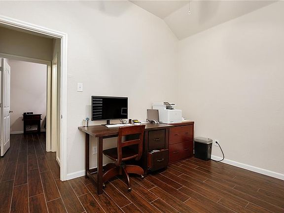 5th image of 3924 Old Richwood Ln