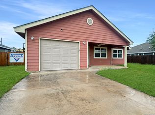 505 Indian Crossing, Jourdanton, TX 78026