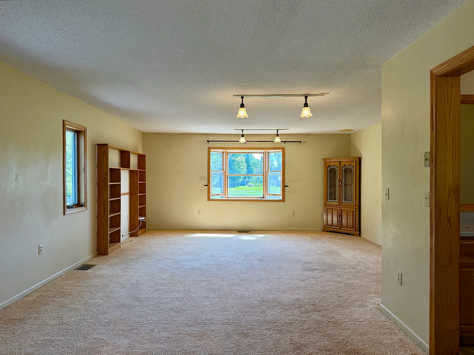 1 bed, $1,300 — Photo 2
