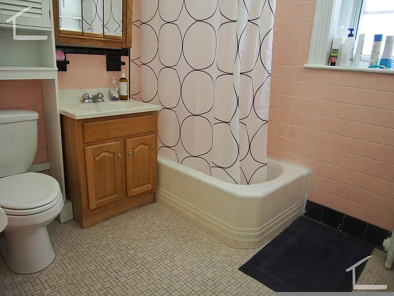 17 Euston St #2 — Photo 9