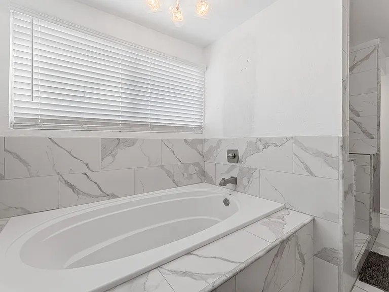 4203 Philmont Ave — Photo 42