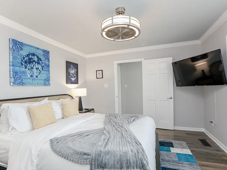 810 W Ocean View Ave #B — Photo 65