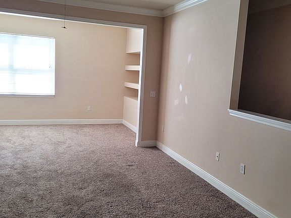 5th image of 200 Southern Pecan Cir Unit 207