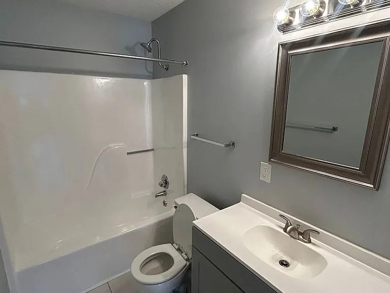 1205 Tiffany Ln #G — Photo 18
