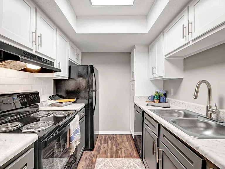 Aria North Hills — Photo 2