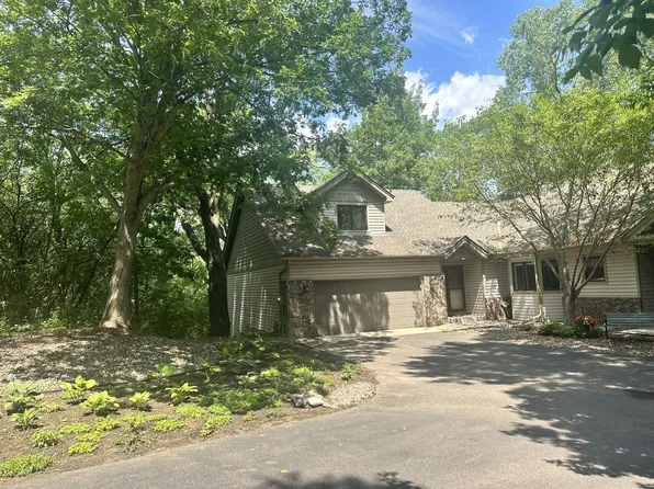 13416 Parkwood Dr, Burnsville, MN 55337